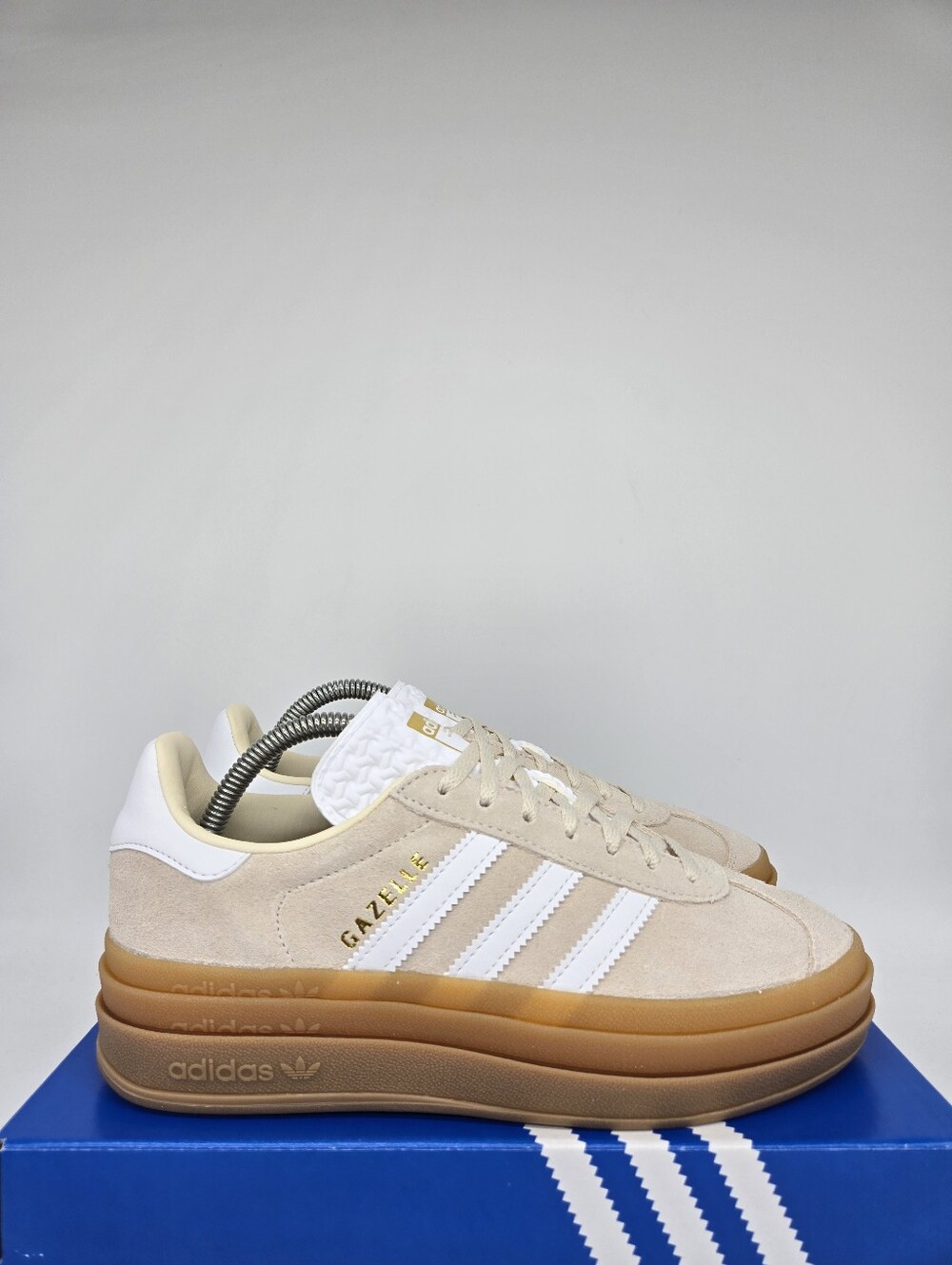 adidas Originals Gazelle Bold JP9288 White Beige Gold Shoes Women's Size 8.5 - Picture 3 of 8